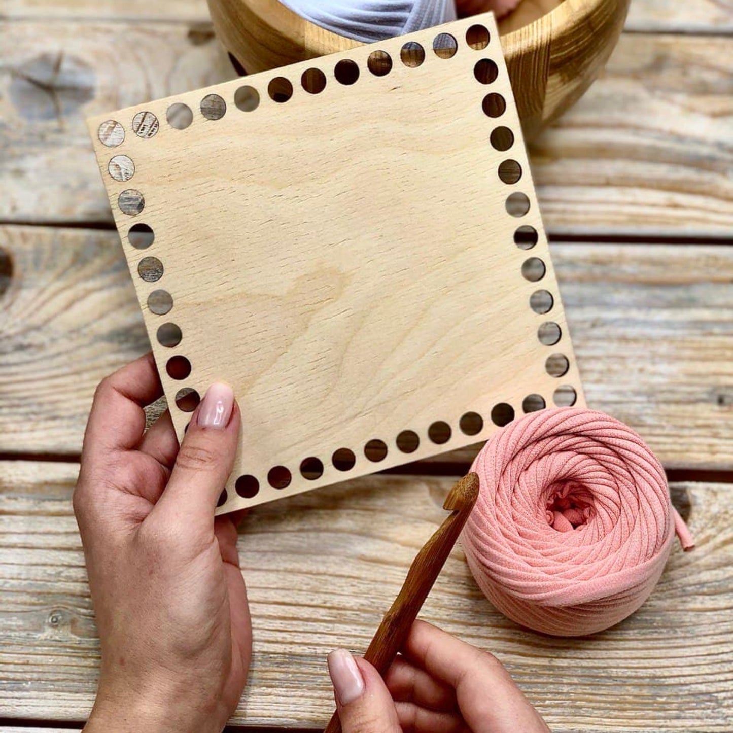 Square wooden bottom for basket in different sizes
