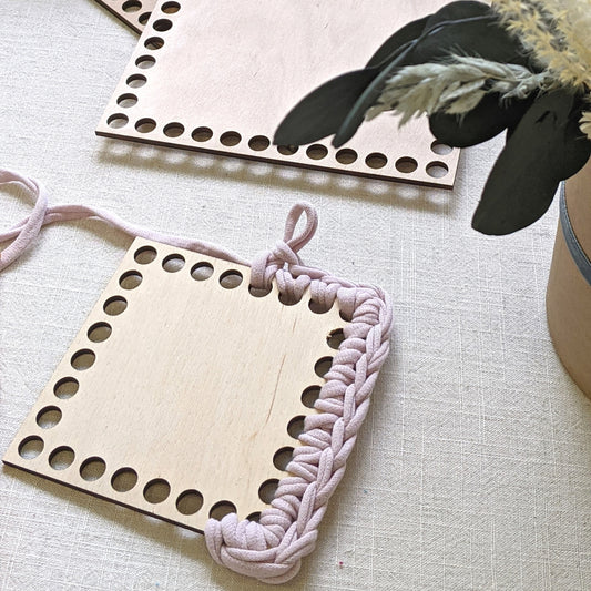 Square wooden bottom for basket in different sizes