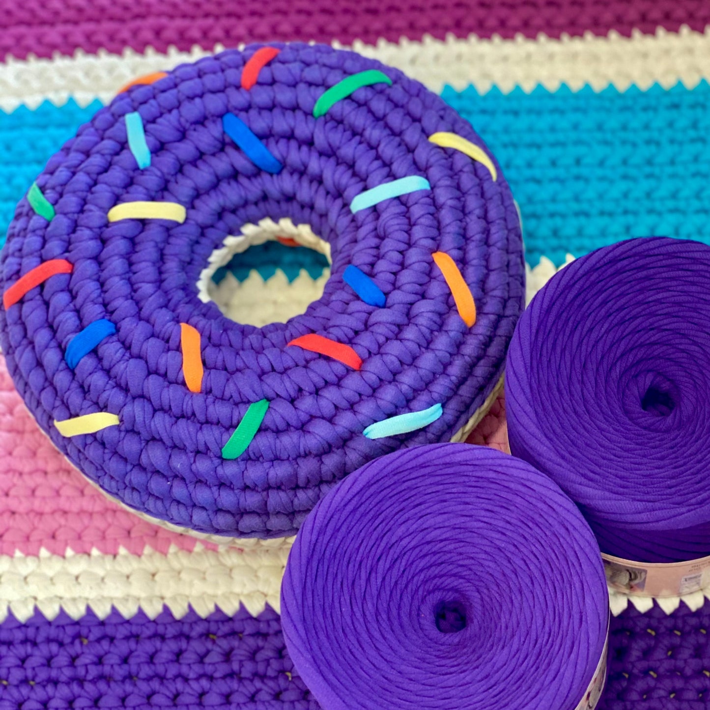 T-shirt yarn, Medium 7-9 mm, Violet