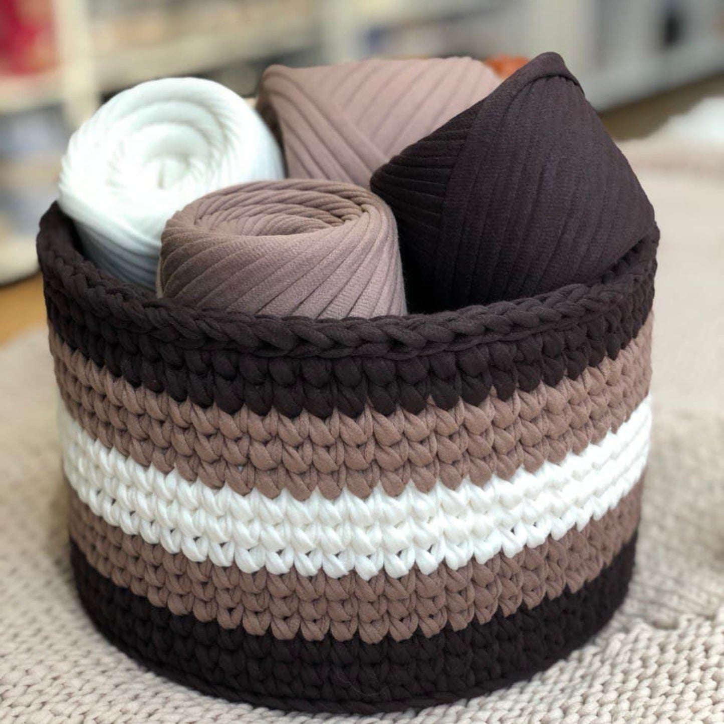 T-shirt yarn, Medium 7-9 mm, Hot Chocolate