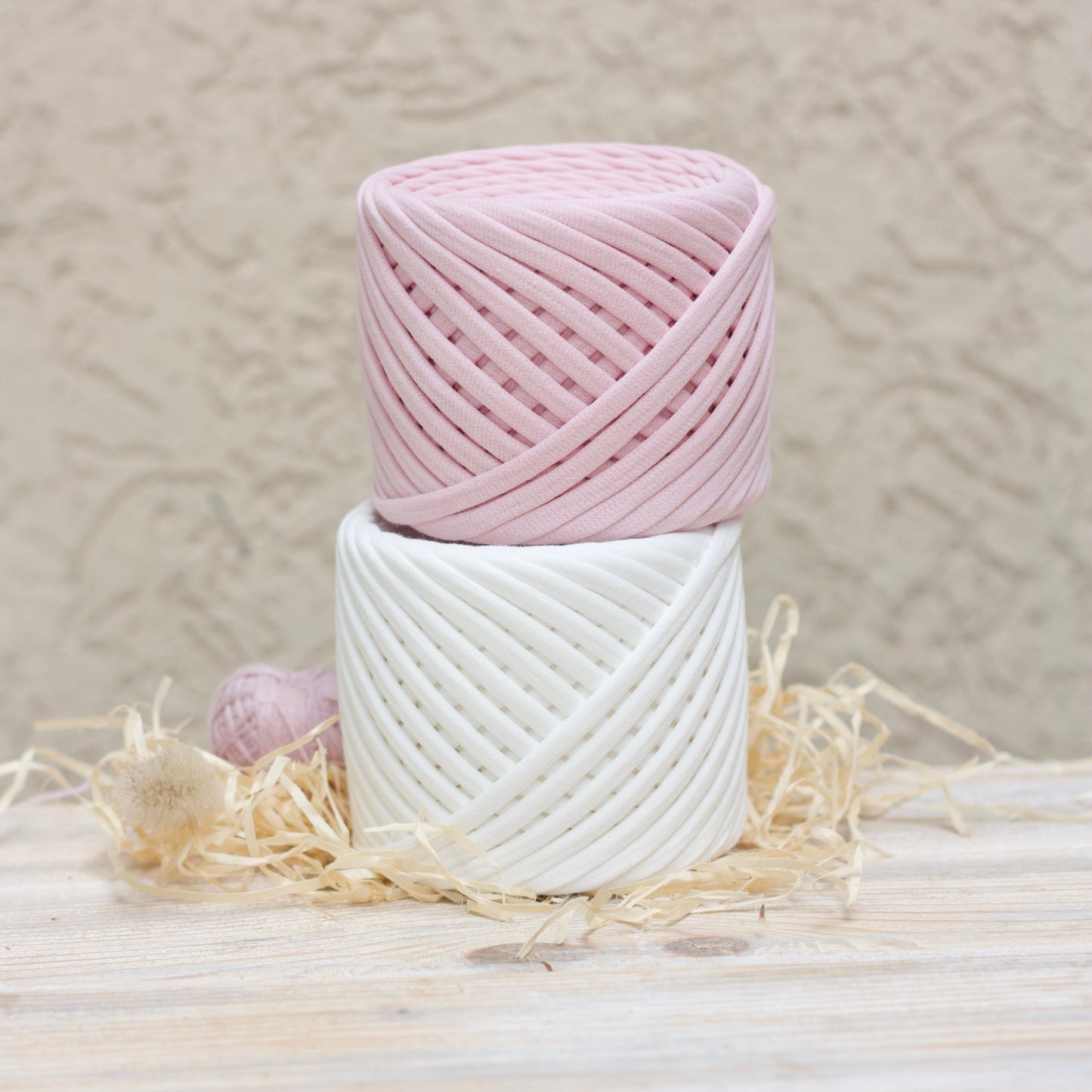 T-shirt yarn, Medium 7-9 mm, Blush Pink
