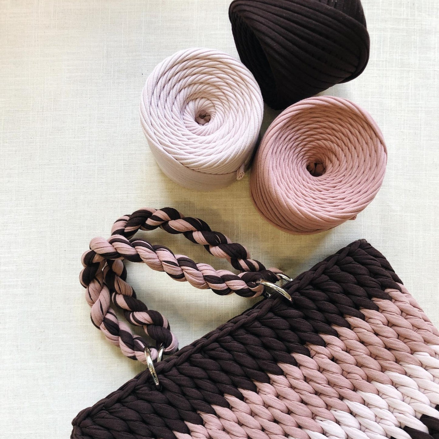 T-shirt yarn, Medium 7-9 mm, Hot Chocolate