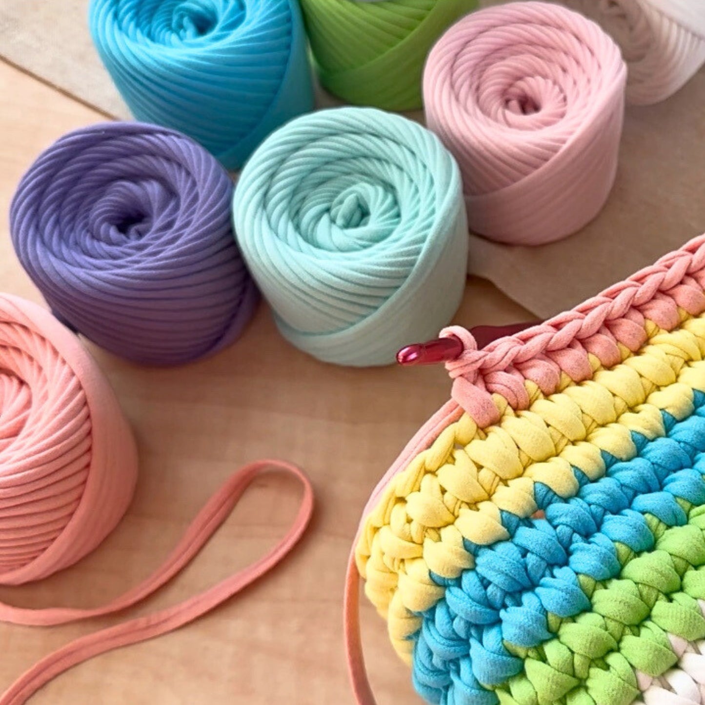 T-shirt yarn, Micro 3-5 mm, Marshmallow