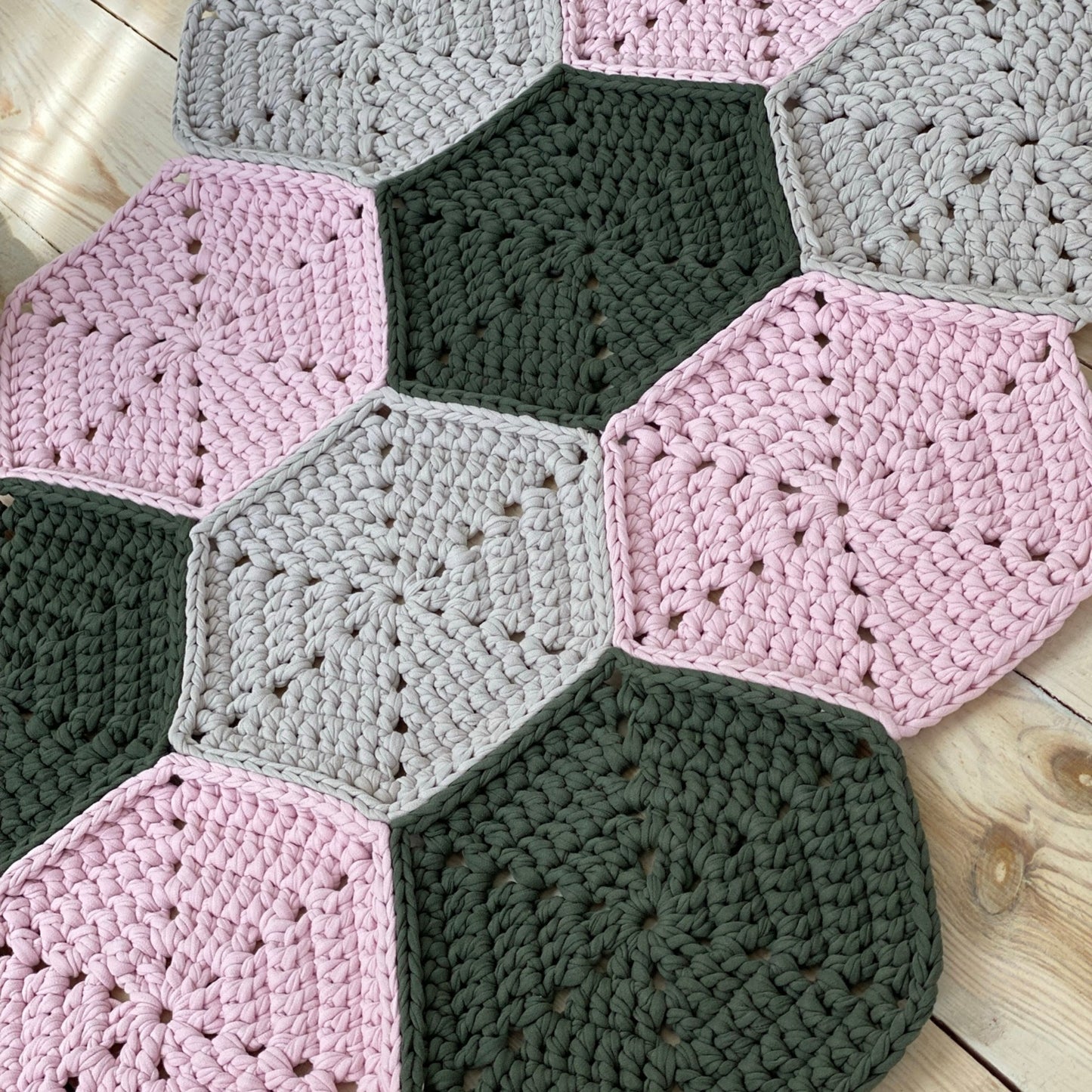 Crochet PDF Pattern "Diamond carpet"