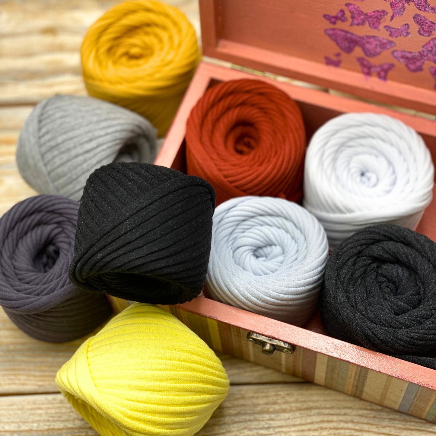 T-shirt yarn, Lara set