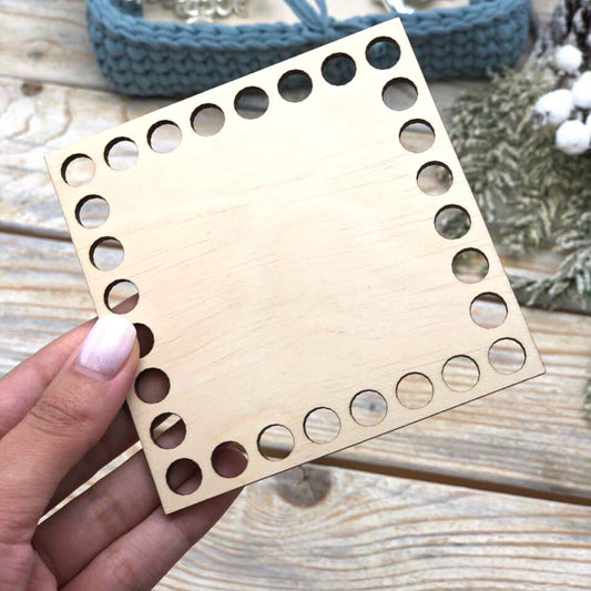 Square wooden bottom for basket in different sizes