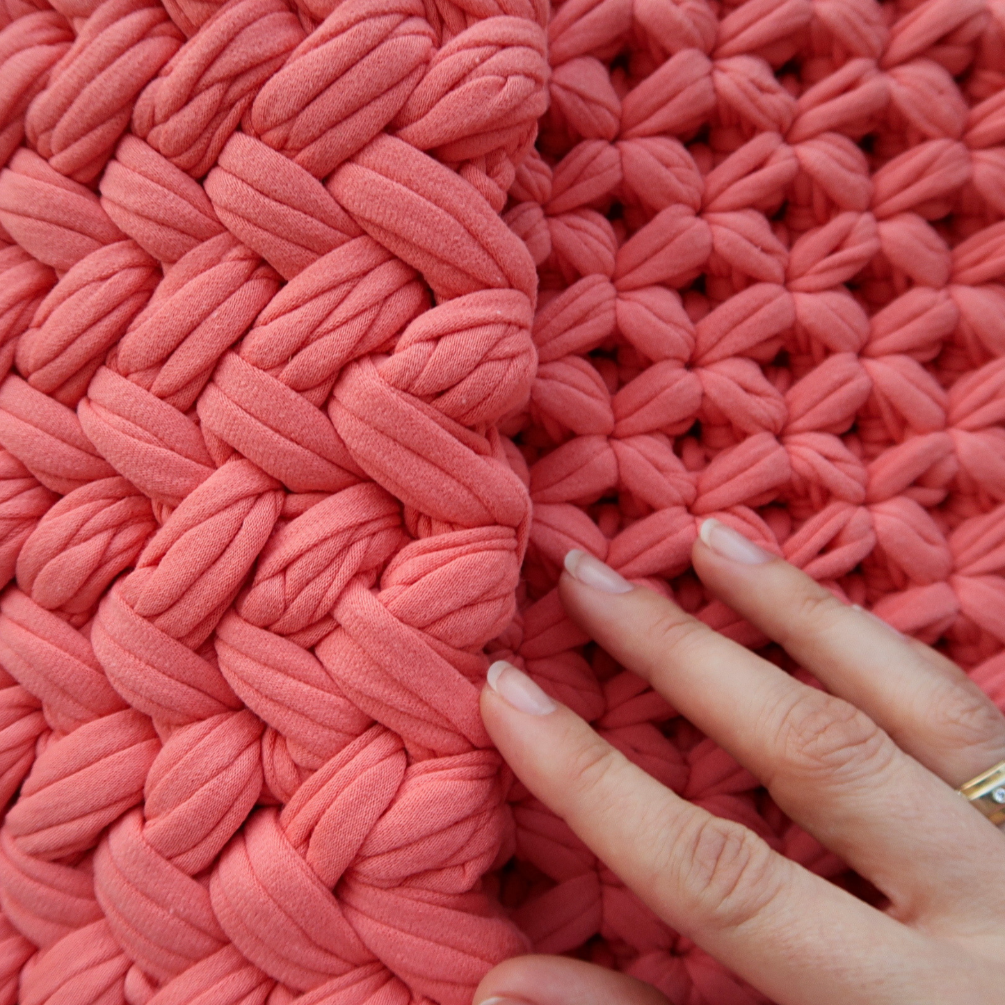 T-shirt yarn, Medium 7-9 mm, Apricot Crush